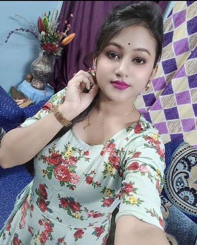 Independent Call Girls in Lemon Tree Hotel