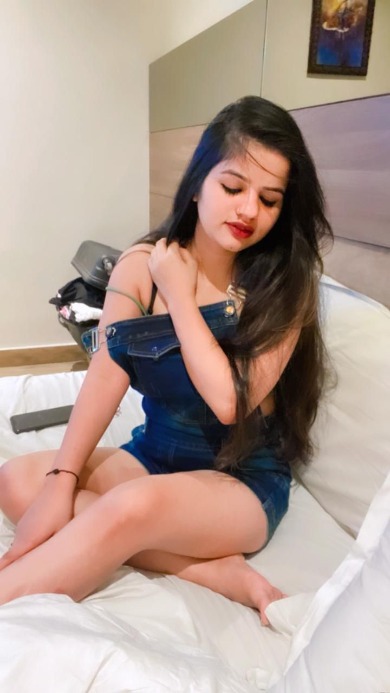 Call Girls in Lemon Tree Hotel
